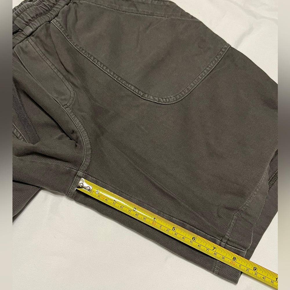 Athleta Farallon Women's Olive Shorts - Picture 12 of 12